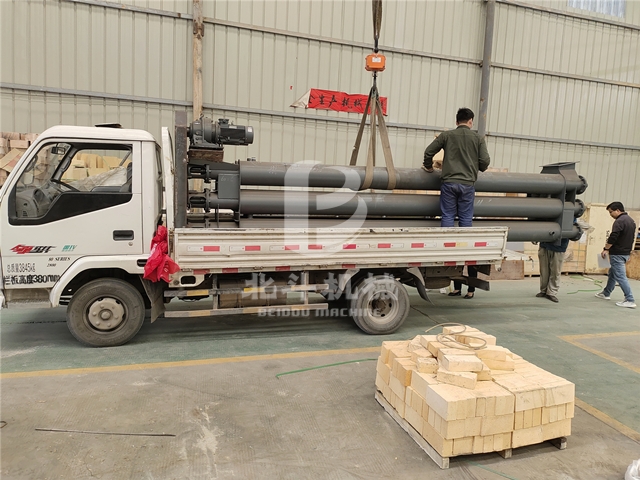 循環(huán)水冷炭機能耗低，裝車交付濟源客戶